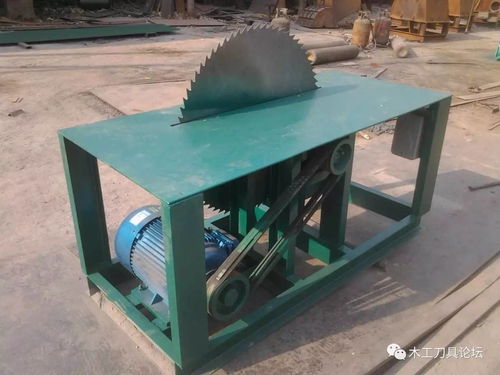 一組木制家具工廠都有用到的硬質合金圓鋸片高清大圖